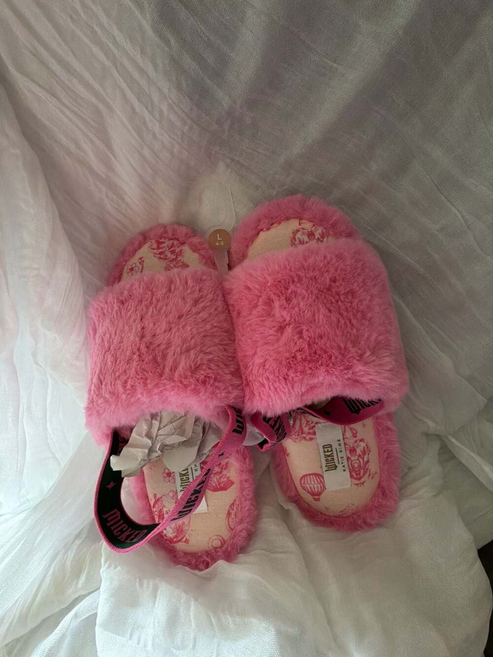 Wicked x Katie Kime Slippers Size L (4-5) Pink Faux Fur